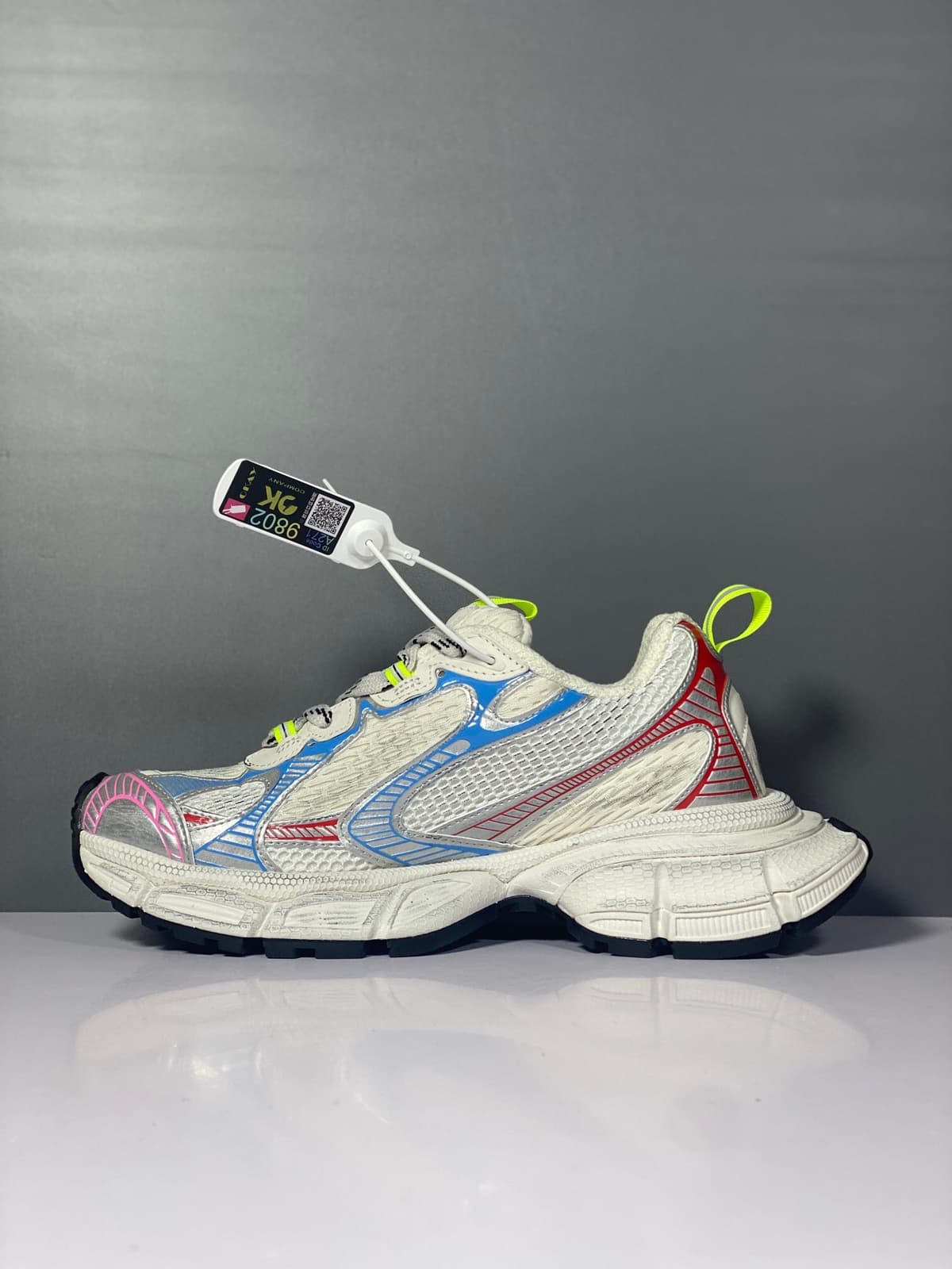 BALENCIAGA Phantom Sneakers – Moda