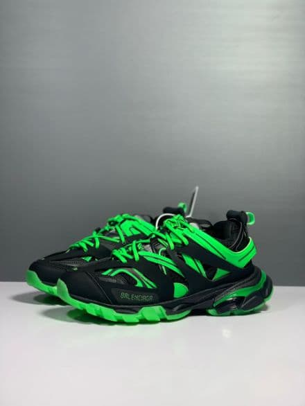BALENCIAGA Sneakers – Moda