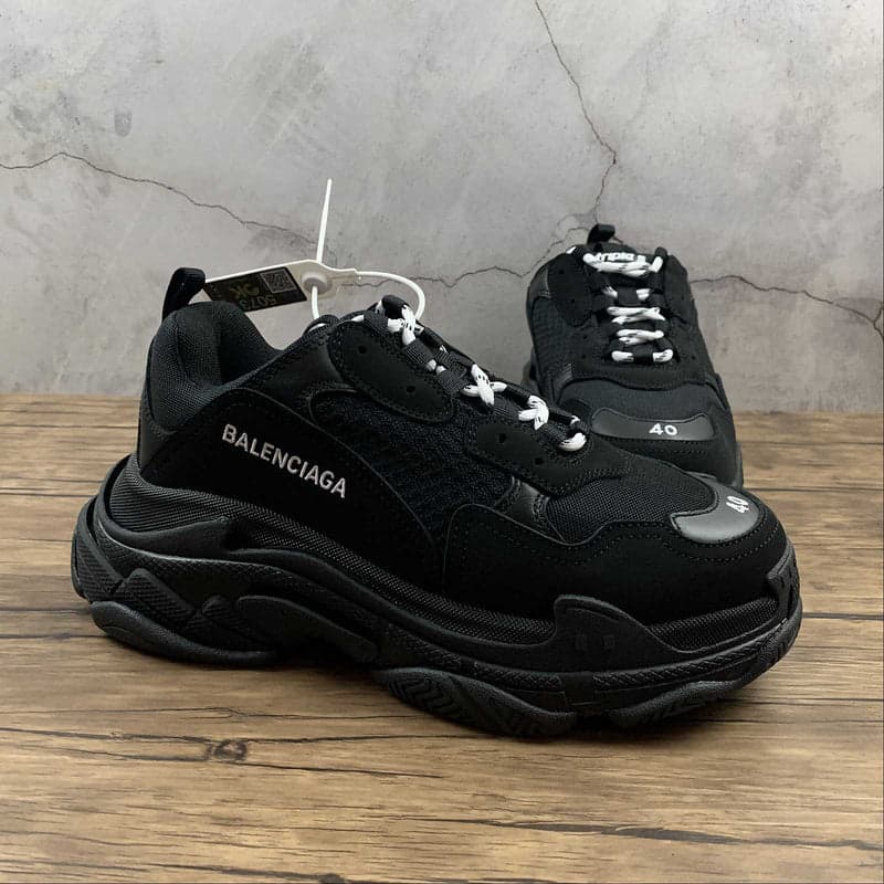 Balenciaga Triple S All Black – Moda