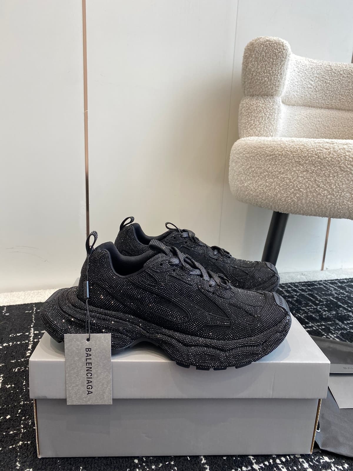 Balenciaga 3XL Black Rhinestones – Moda