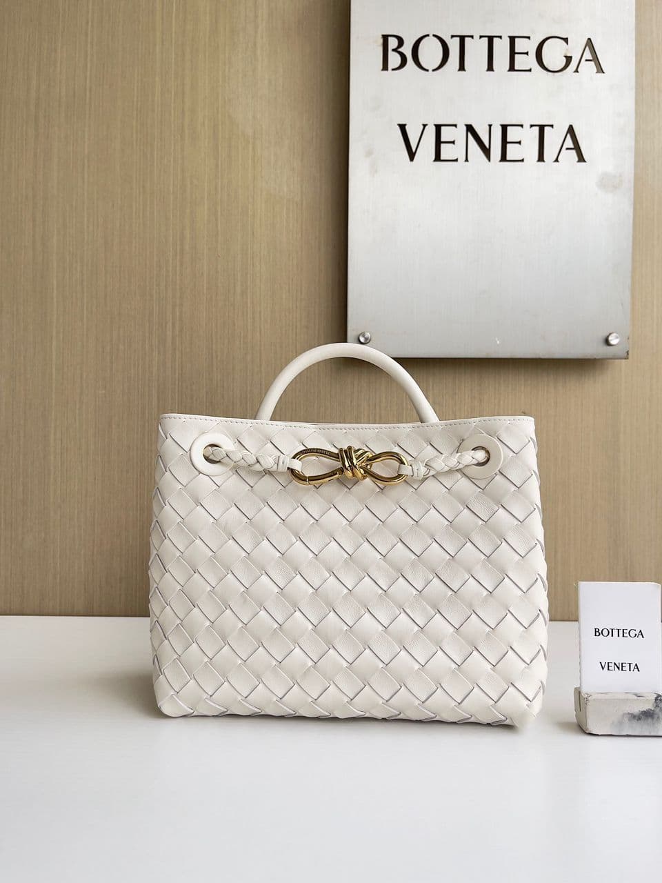 Bottega Veneta Andiamo Bag Medium White – Moda