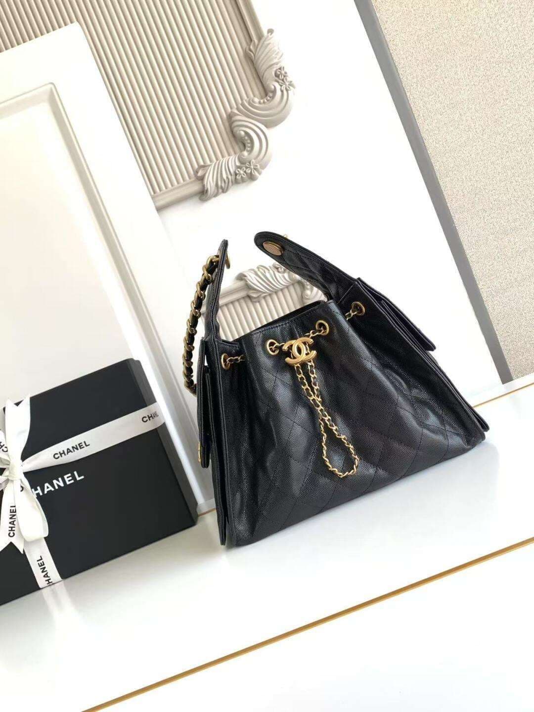 Bolsa Hobo  Chanel 25 Black Small – Moda