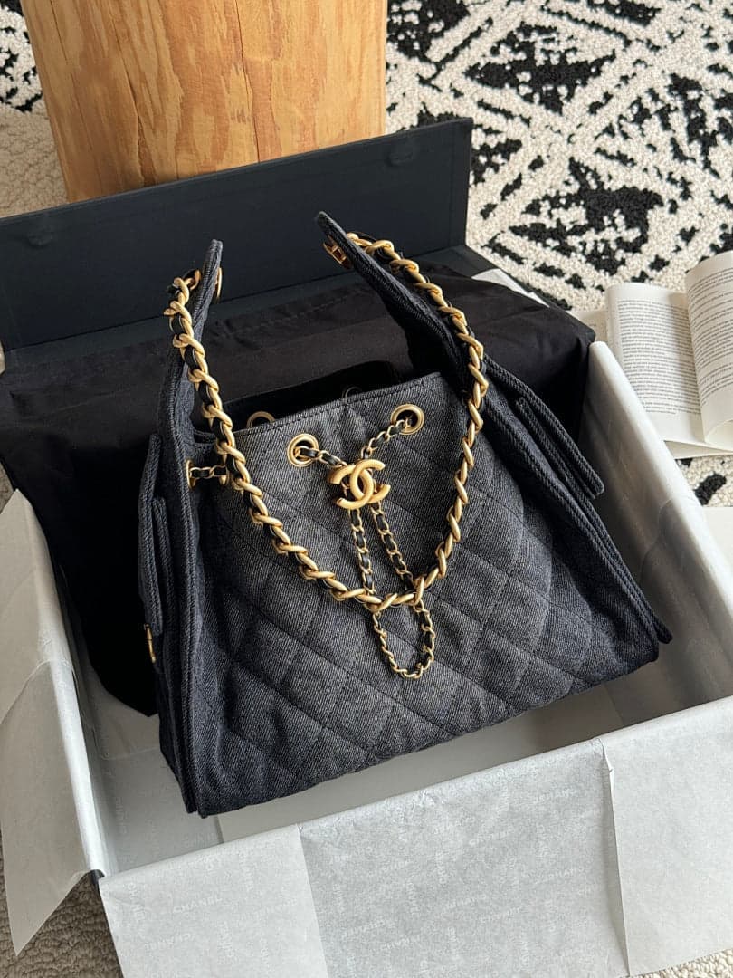 Bolsa Hobo Chanel 25 denim Small – Moda