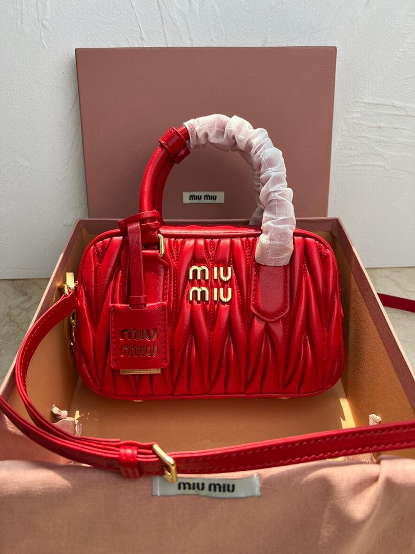 Bolsa Miu Miu Arcadie Mini Red – Moda