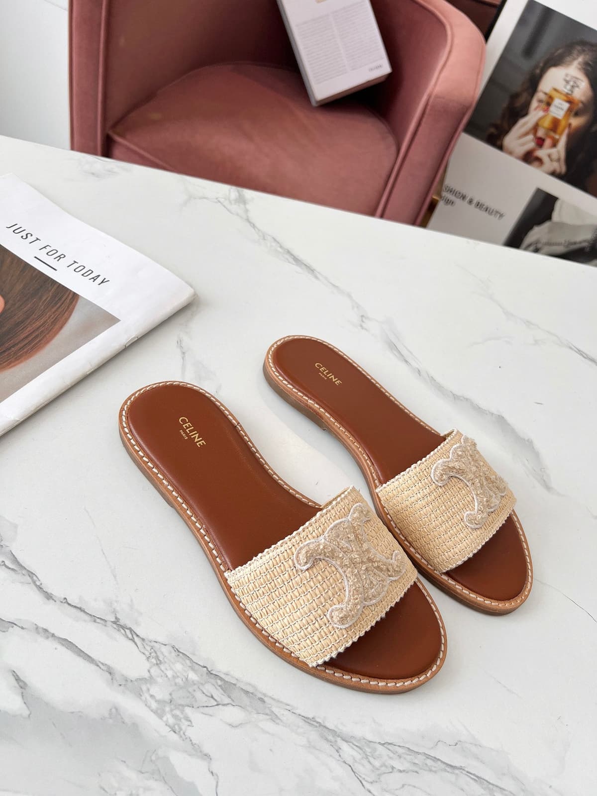 CELINE LYMPIA MULE in TRIOMPHE – Moda