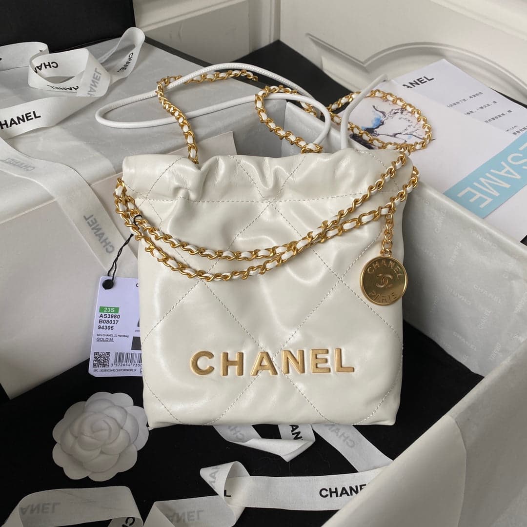 Chanel 22 Handbag 22S Calfskin White/Gold Logo – Moda