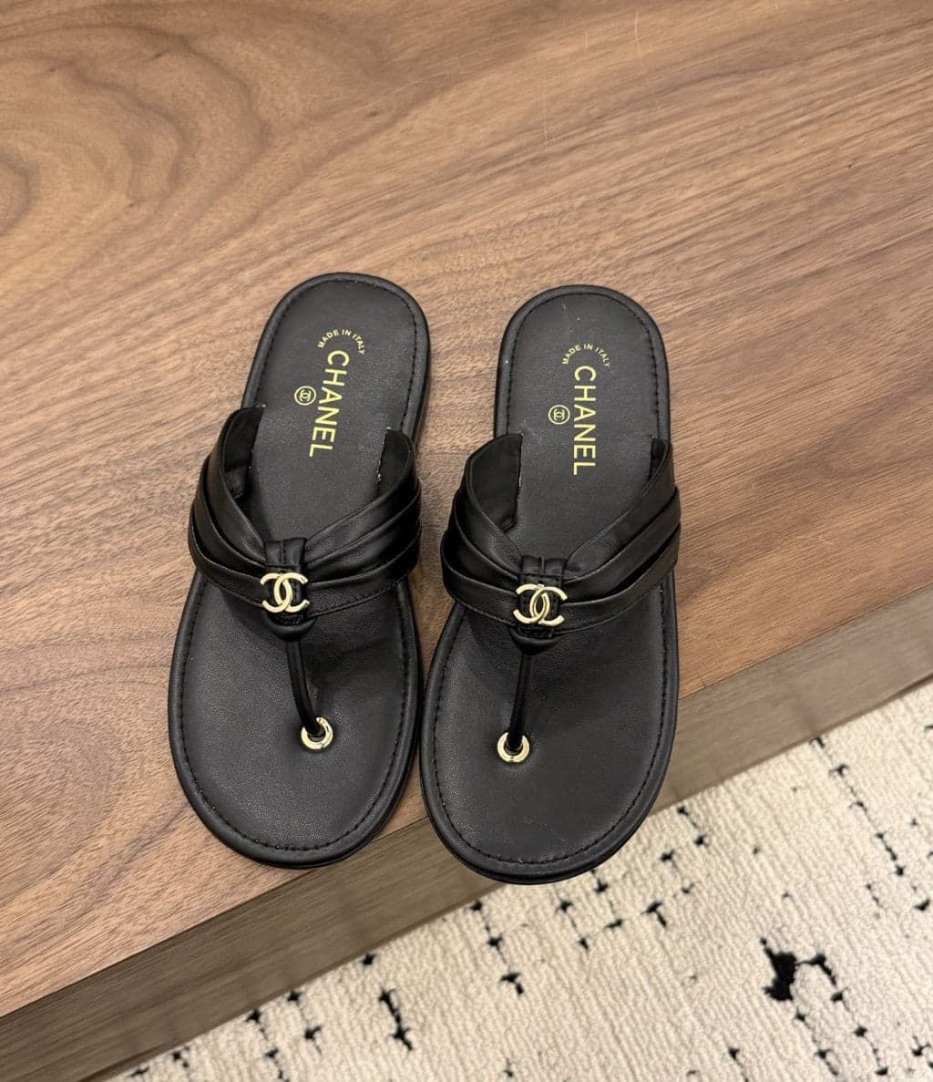 Chanel Thong Sandals Black.