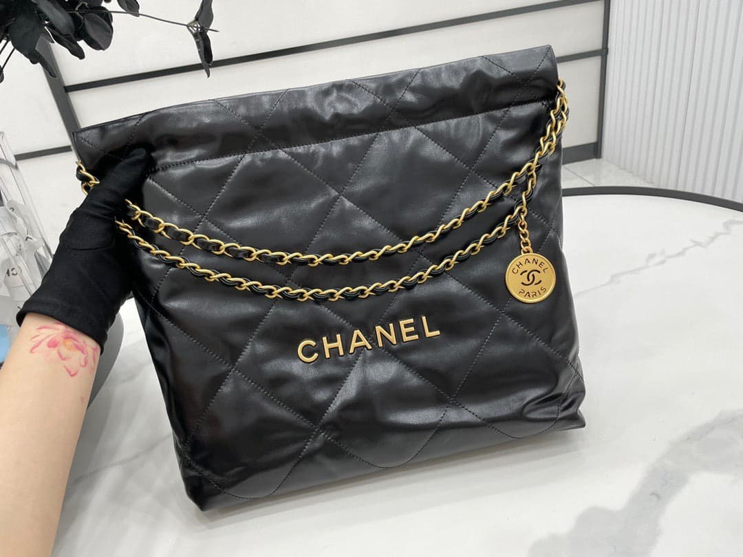 Chanel Hobo 22 Quilted Black – Moda