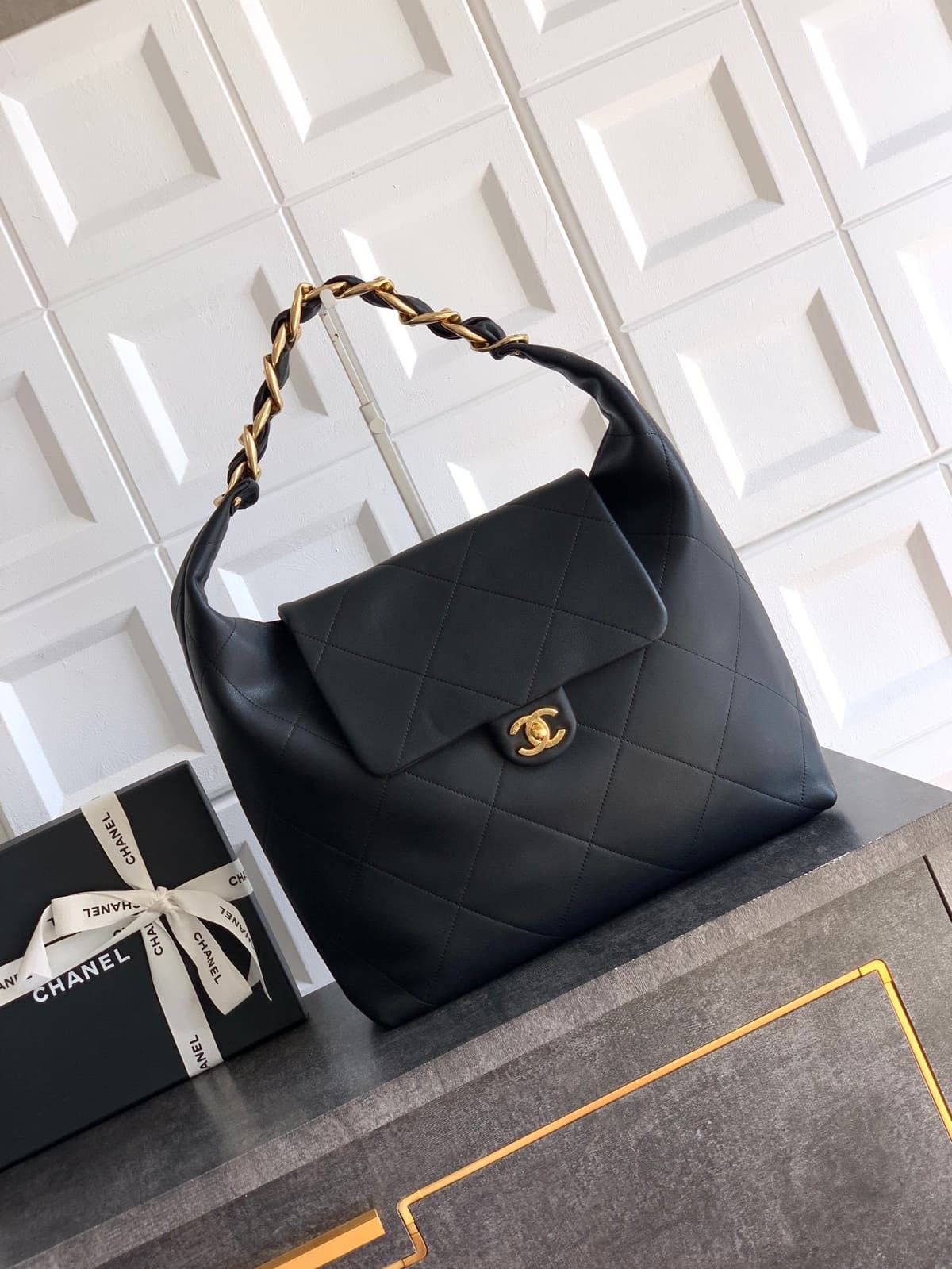 Chanel Large Hobo Bag – Moda
