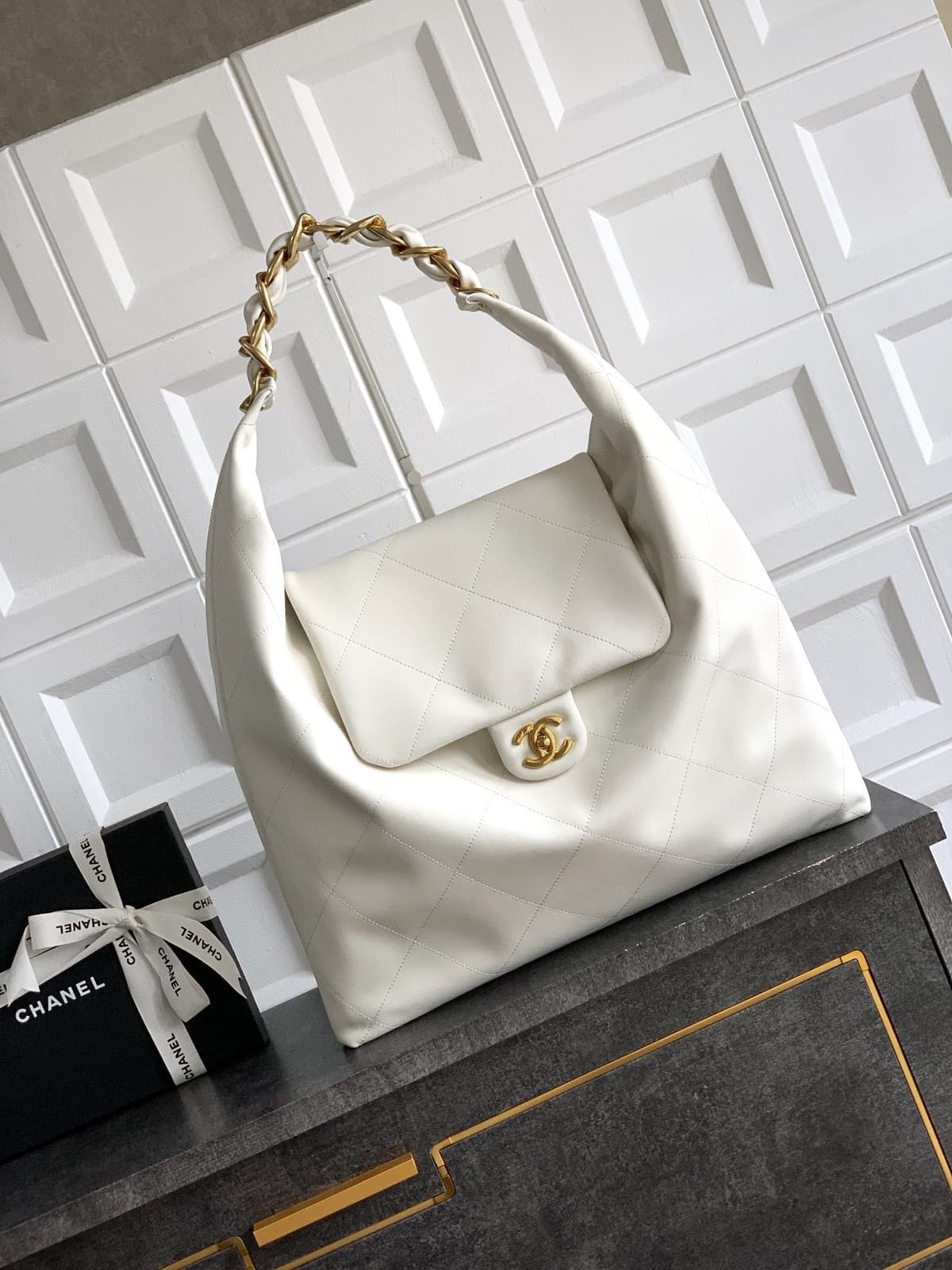 Chanel  Maxi Hobo  Bag – Moda