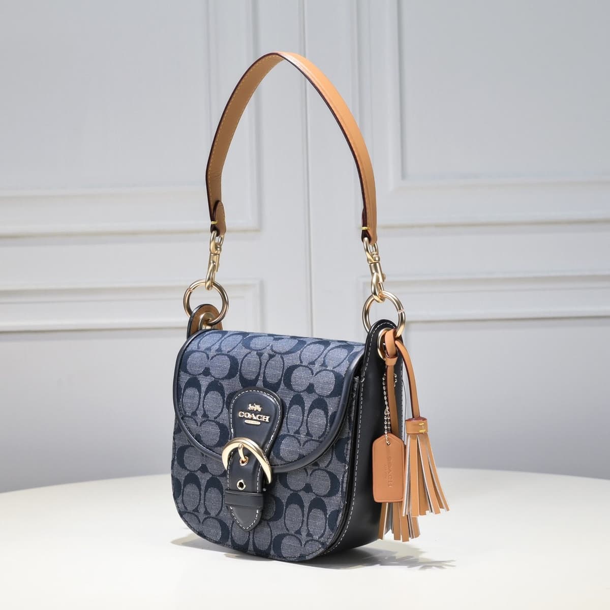 Coach Kleo Saddle Bag em Signature Chambray Navy Blue – Moda
