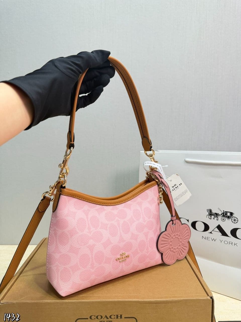Coach Laurel Midnight Charm Shoulder Bag Pink – Moda