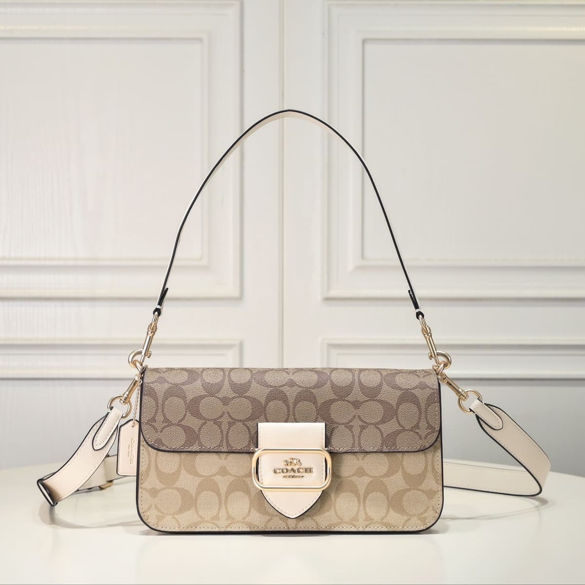 Coach Morgan Signature Shoulder Bag Off-white/Bege – Moda