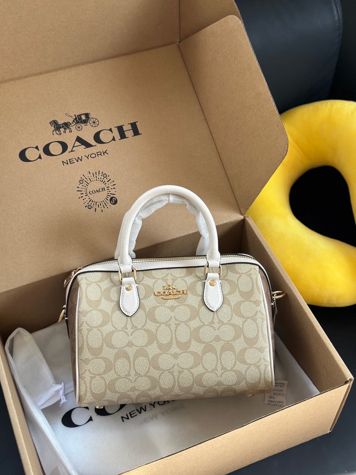 Coach Rowan Satchel Khaki / Off-White Signature Canvas – Moda