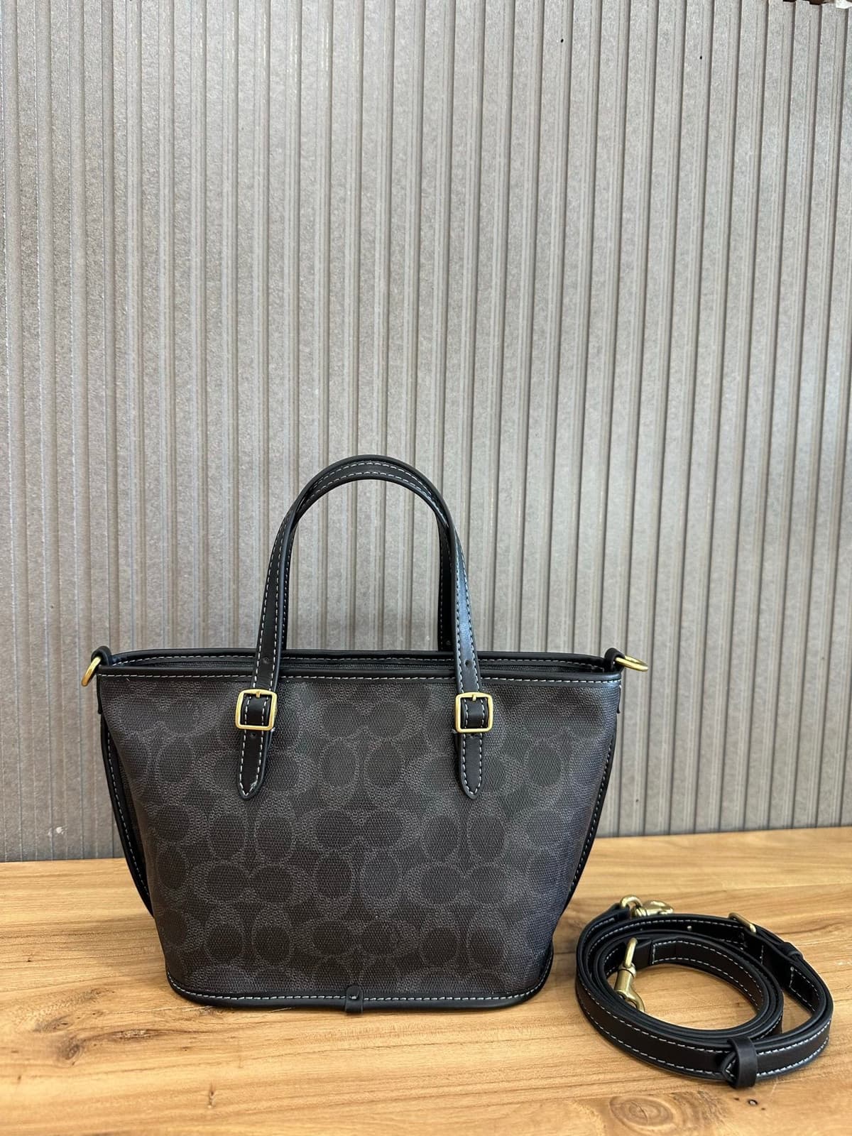 Coach Taxi Tote 21 Signature Black Ferragens Douradas – Moda