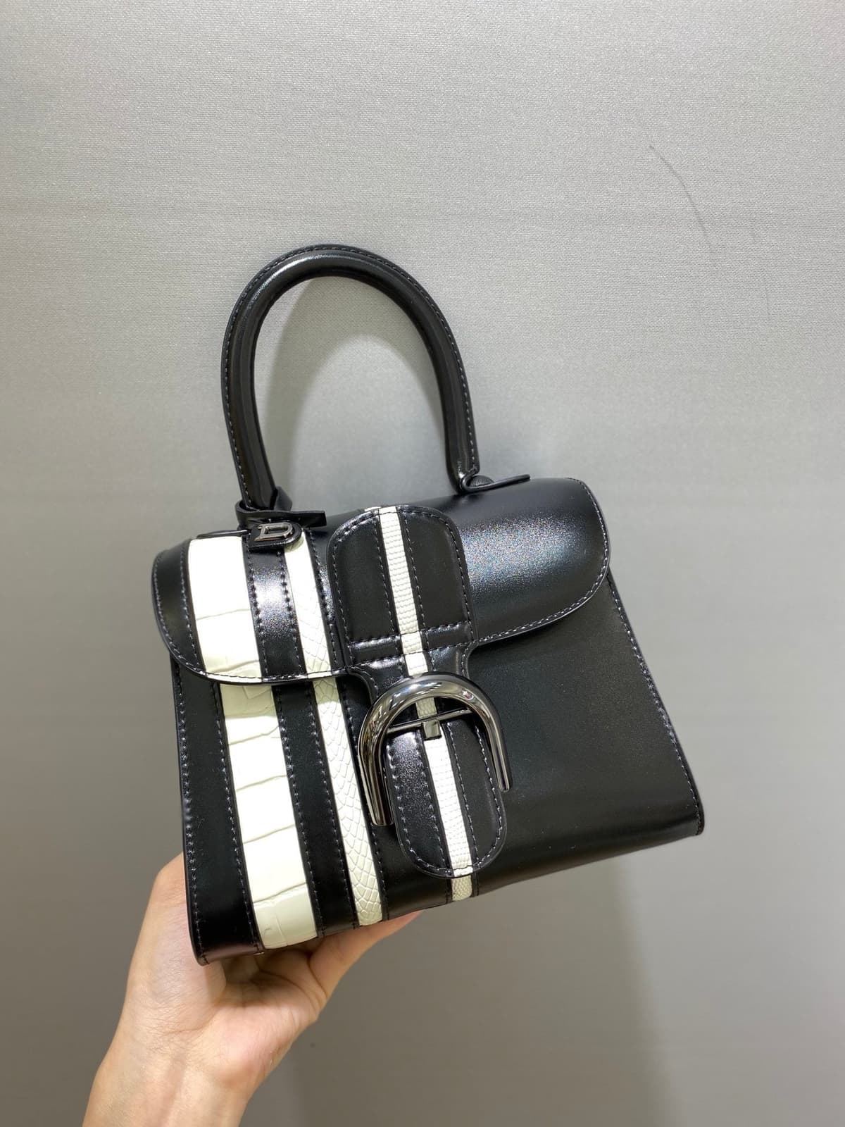 Delvaux Brillant MM Croco Black / White – Moda