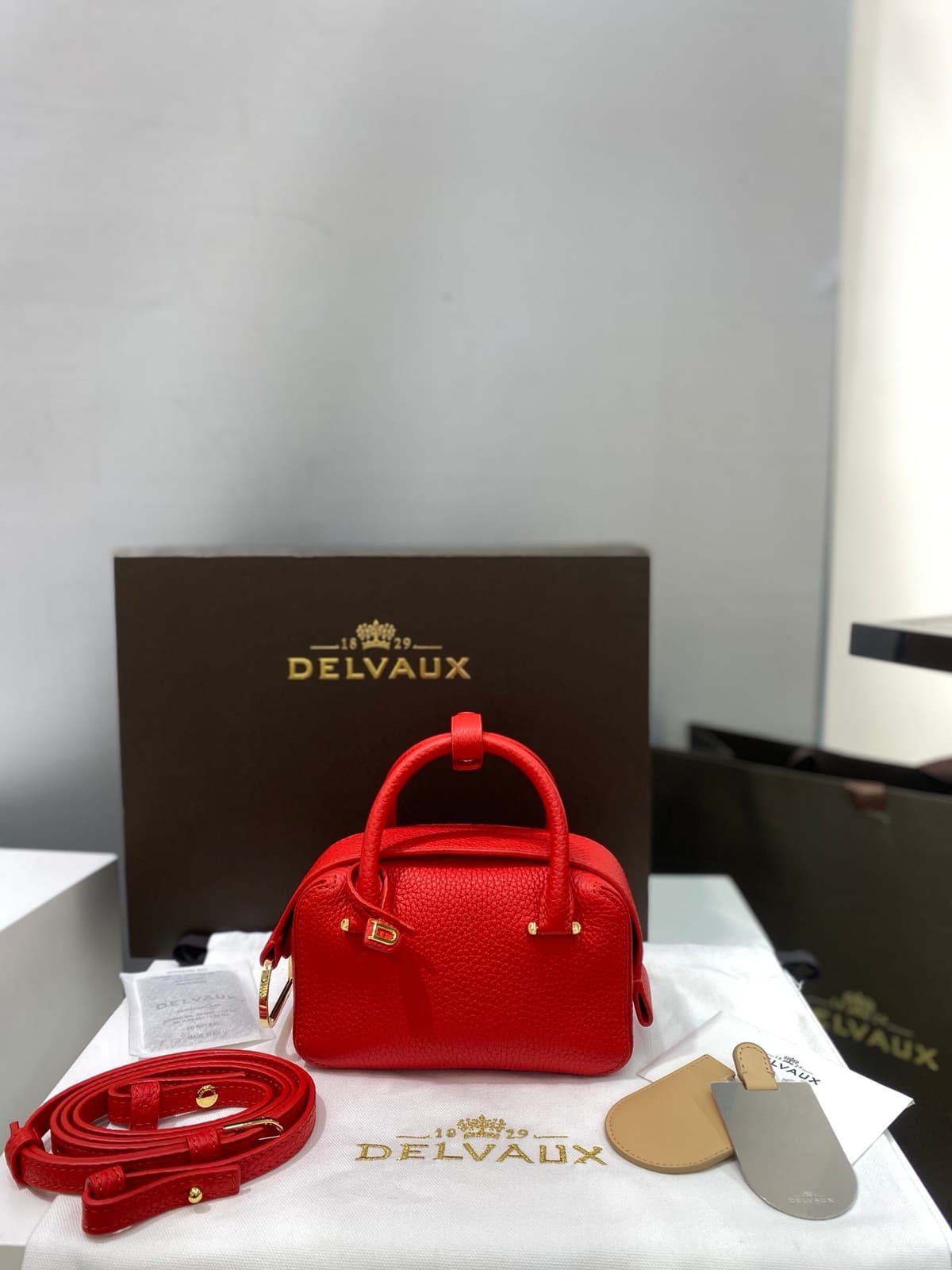 Delvaux Cool Box Nano Red – Moda
