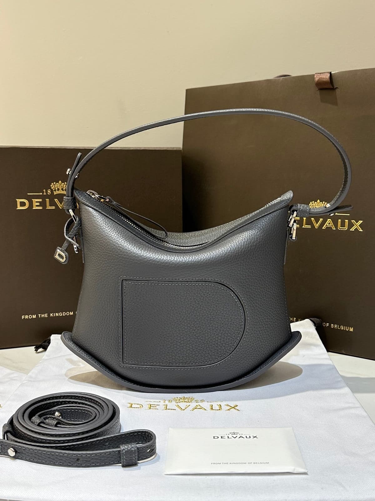 Delvaux Pin Swing Shoulder Bag Stone – Moda