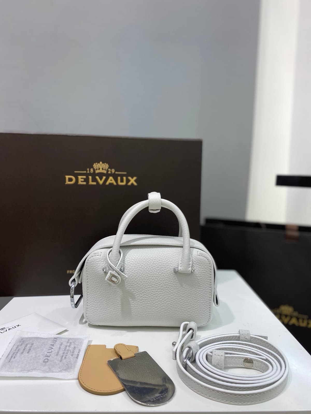 Delvaux Cool Box Nano White – Moda
