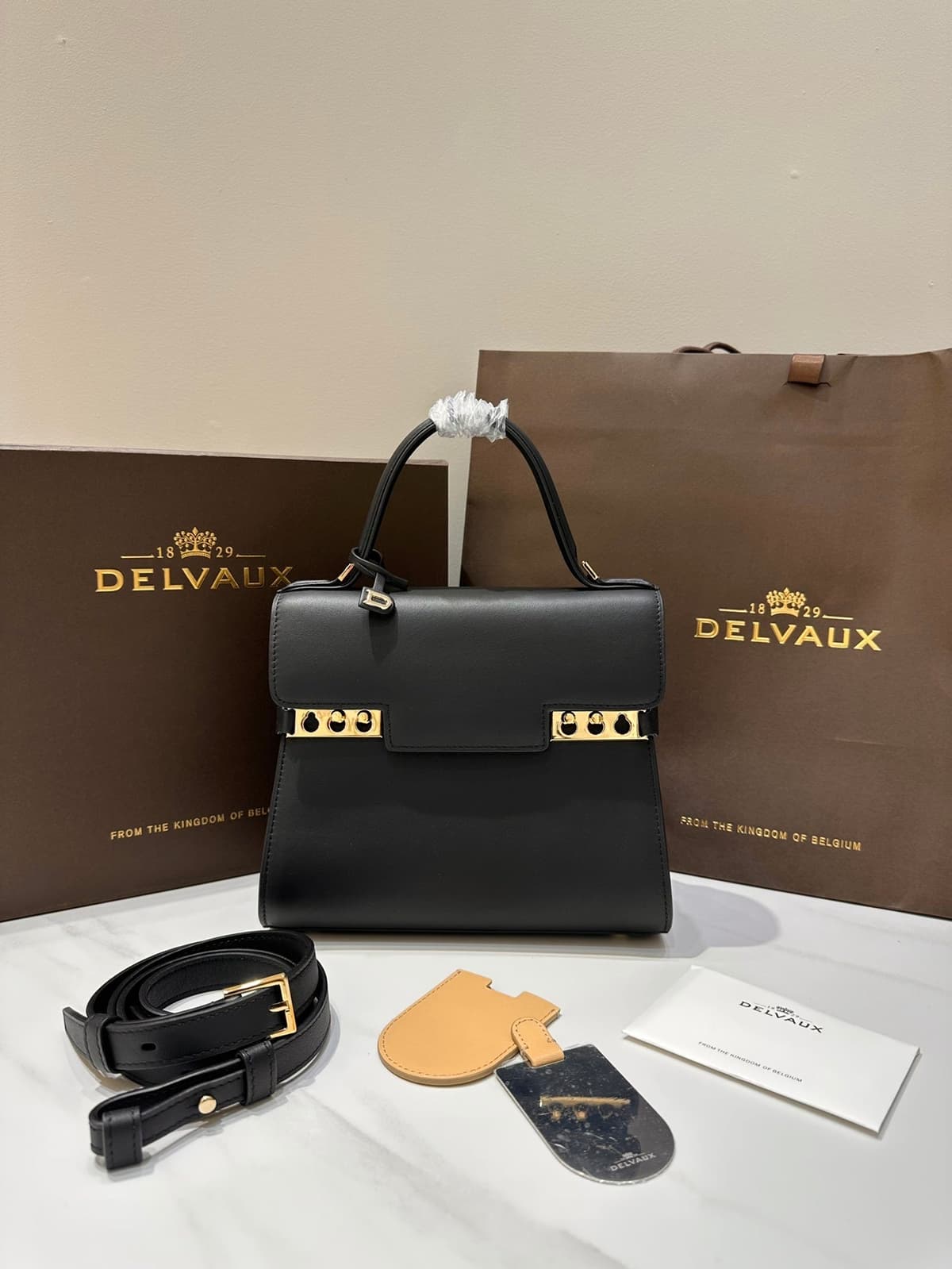 Delvaux Tempête MM Black Ferragens Douradas – Moda