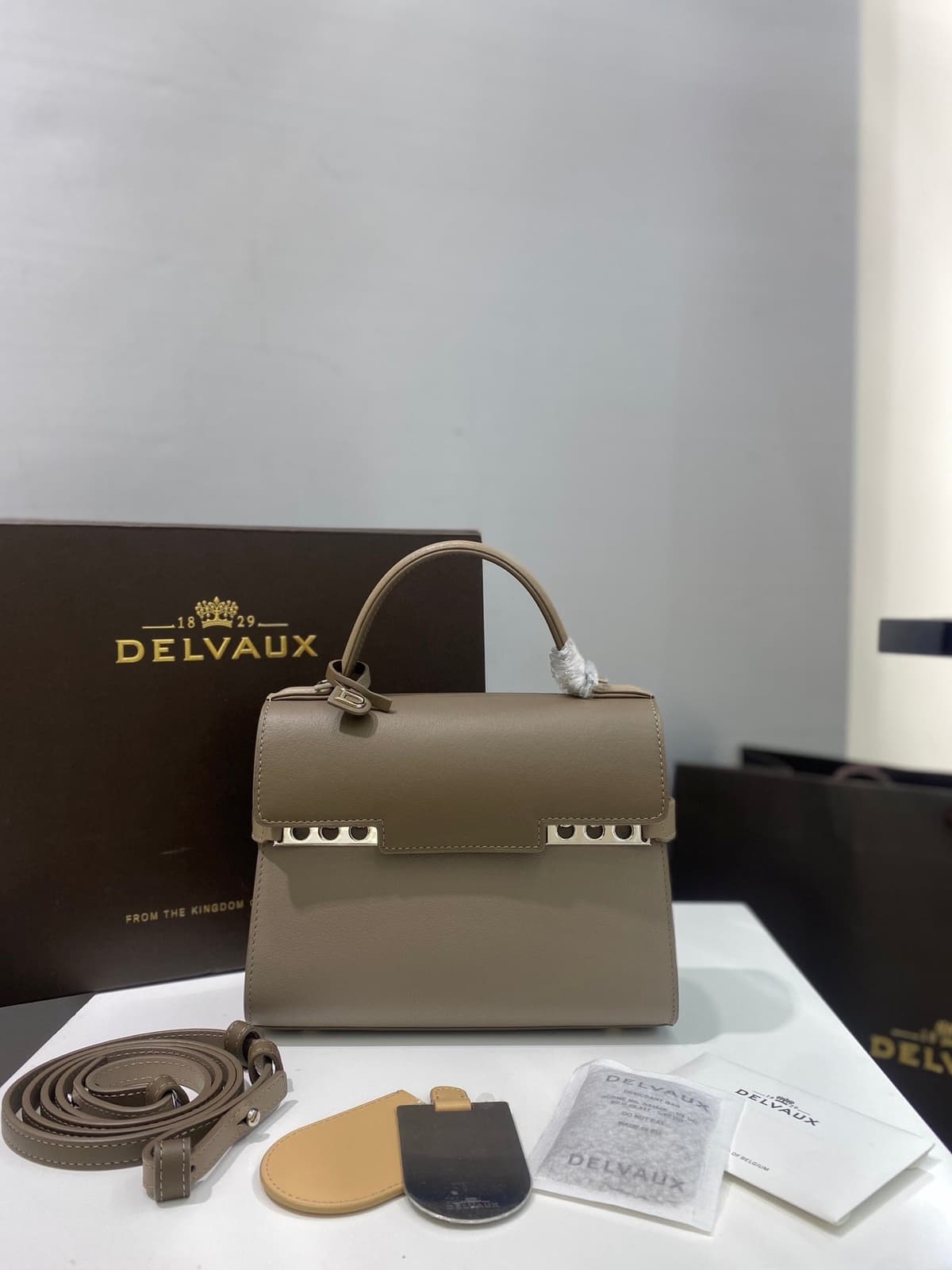 Delvaux Tempête MM Taupe – Moda