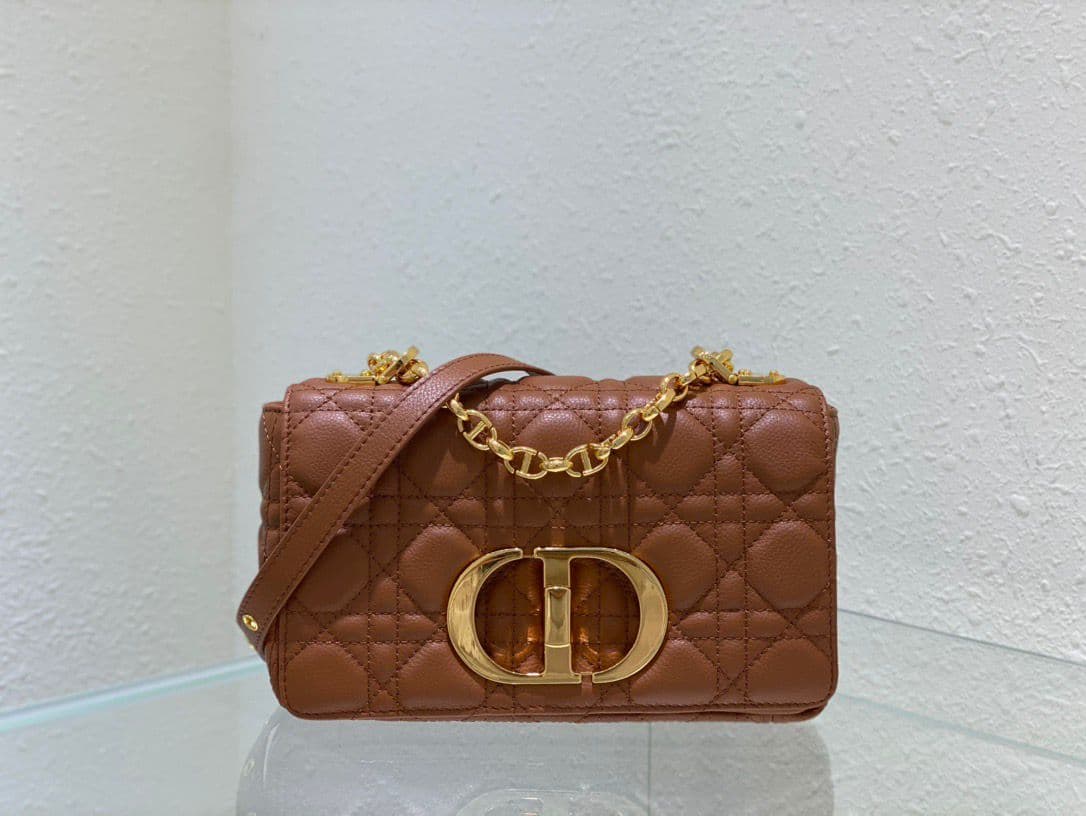 Dior Caro em Couro Marrom Cannage. – Moda
