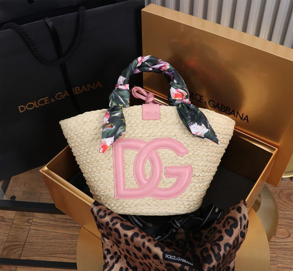 Dolce & Gabbana Kendra Small Raffia Tote Bag – Moda
