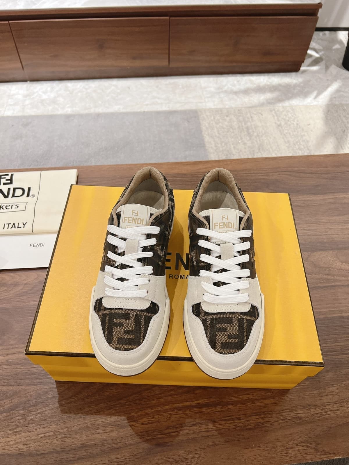 Fendi Match Fabric low-top sneakers – Moda