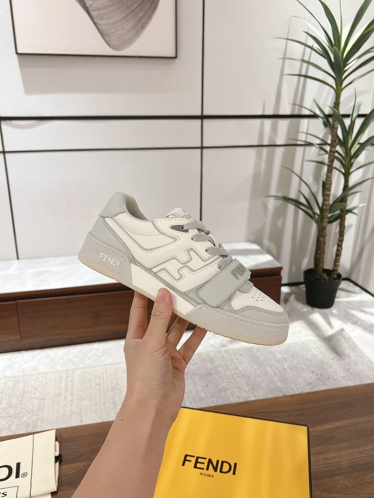 Fendi Wmns Match White Grey – Moda