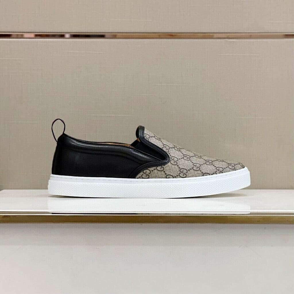 GUCCI GG Supreme Slip On – Moda