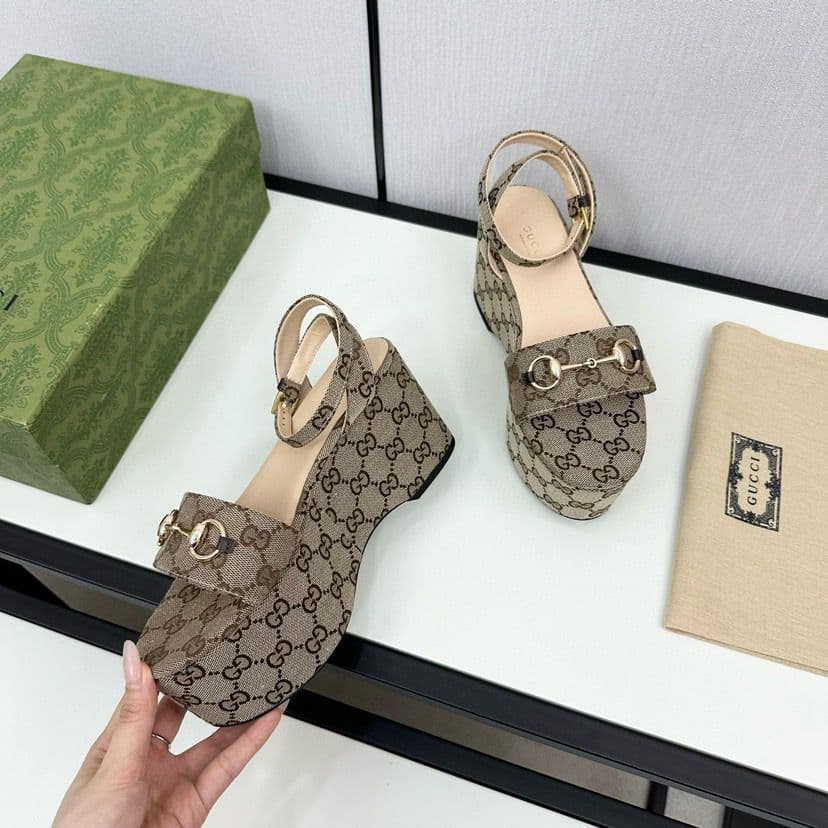 Gucci Sandal Flat platform 75mm – Moda
