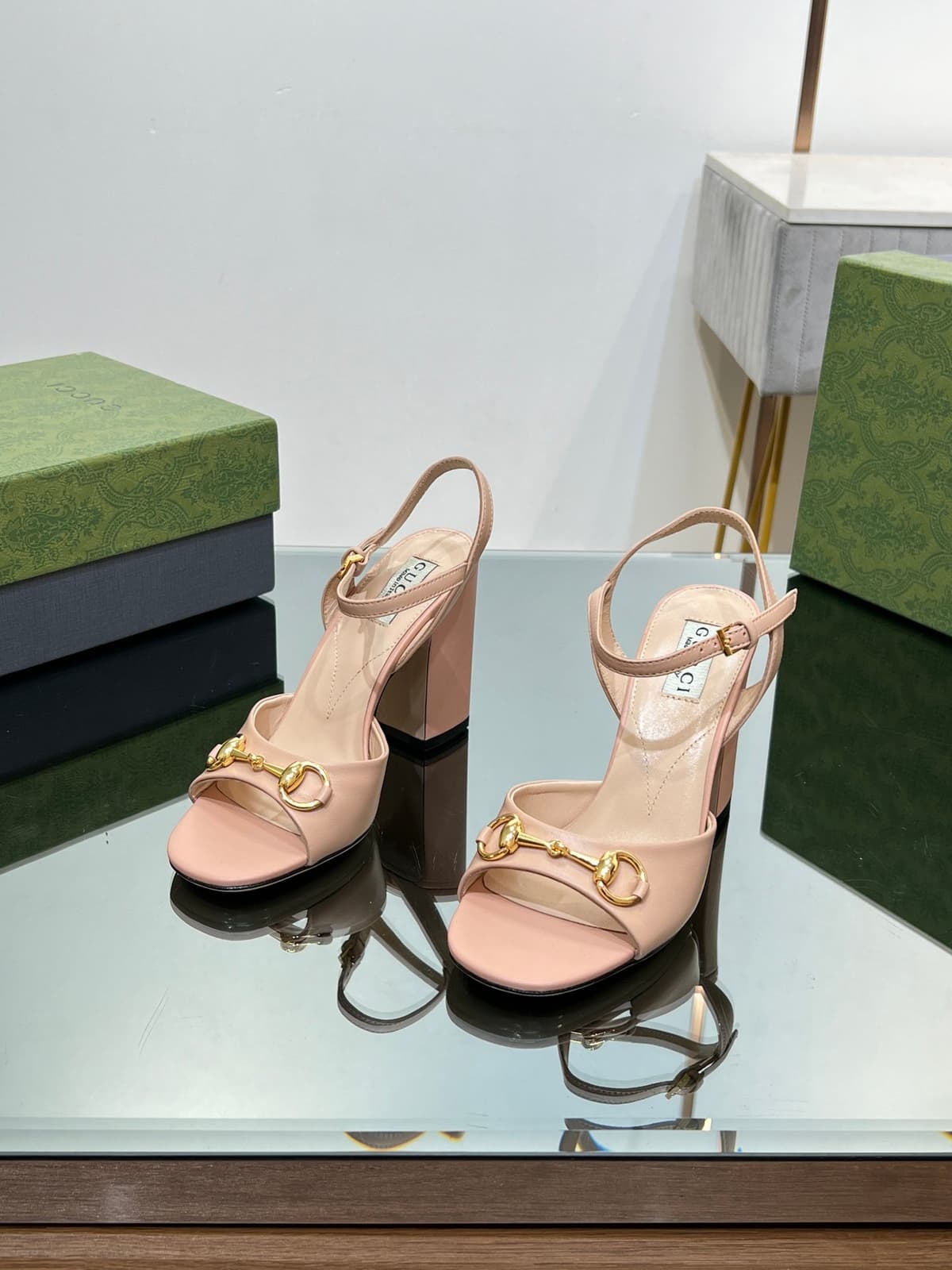 Gucci Sandal Pink Leather – Moda