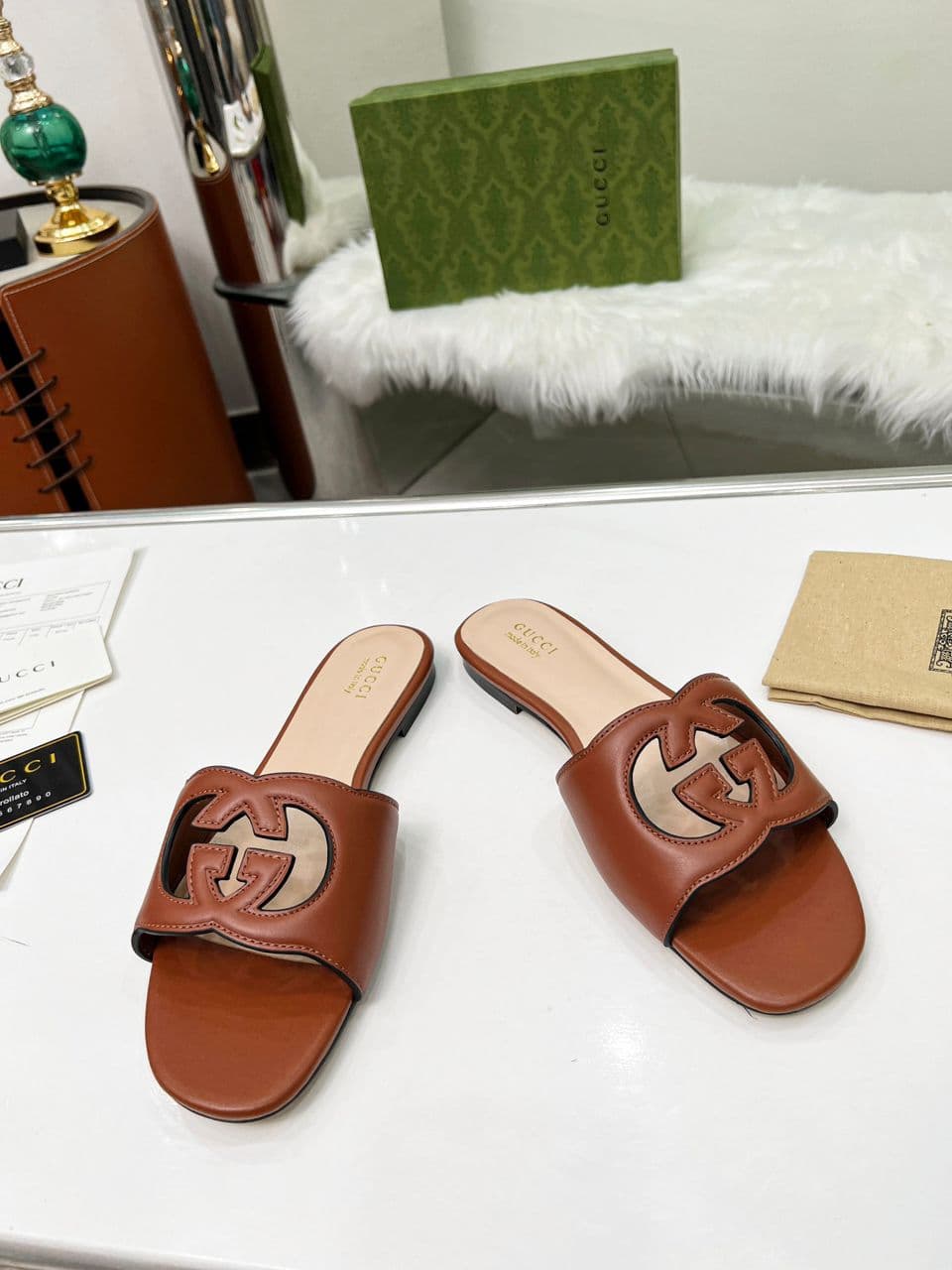 Gucci Sandália Interlocking G Caramelo – Moda