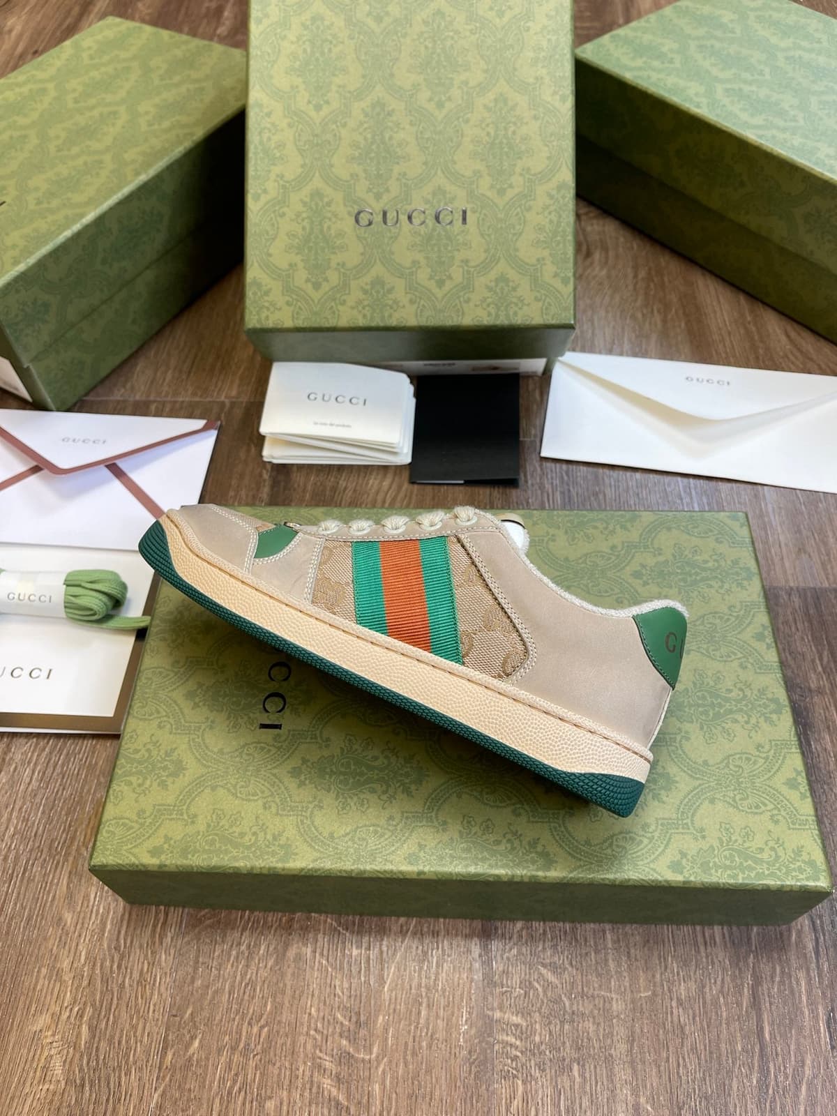 Gucci Screener GG Canvas Distressed – Moda