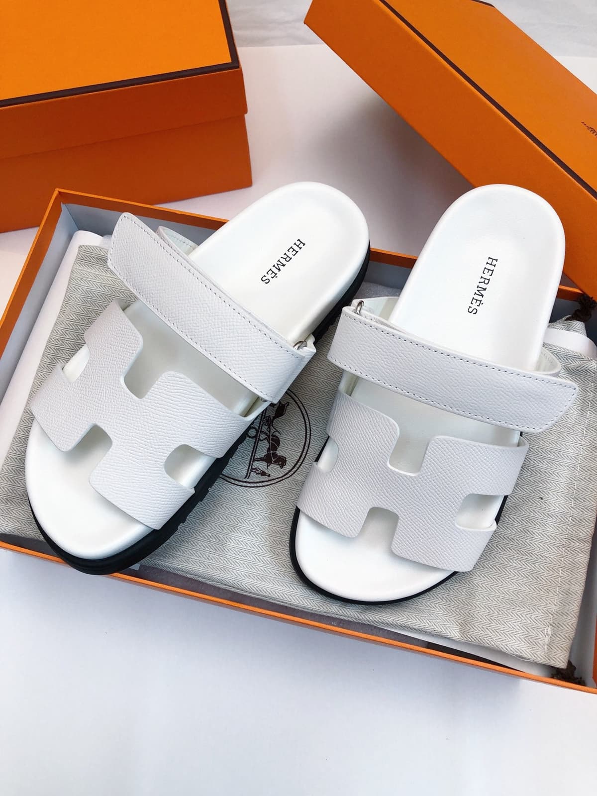Hermes Chypre Sandal Blanc Epsom Leather – Moda