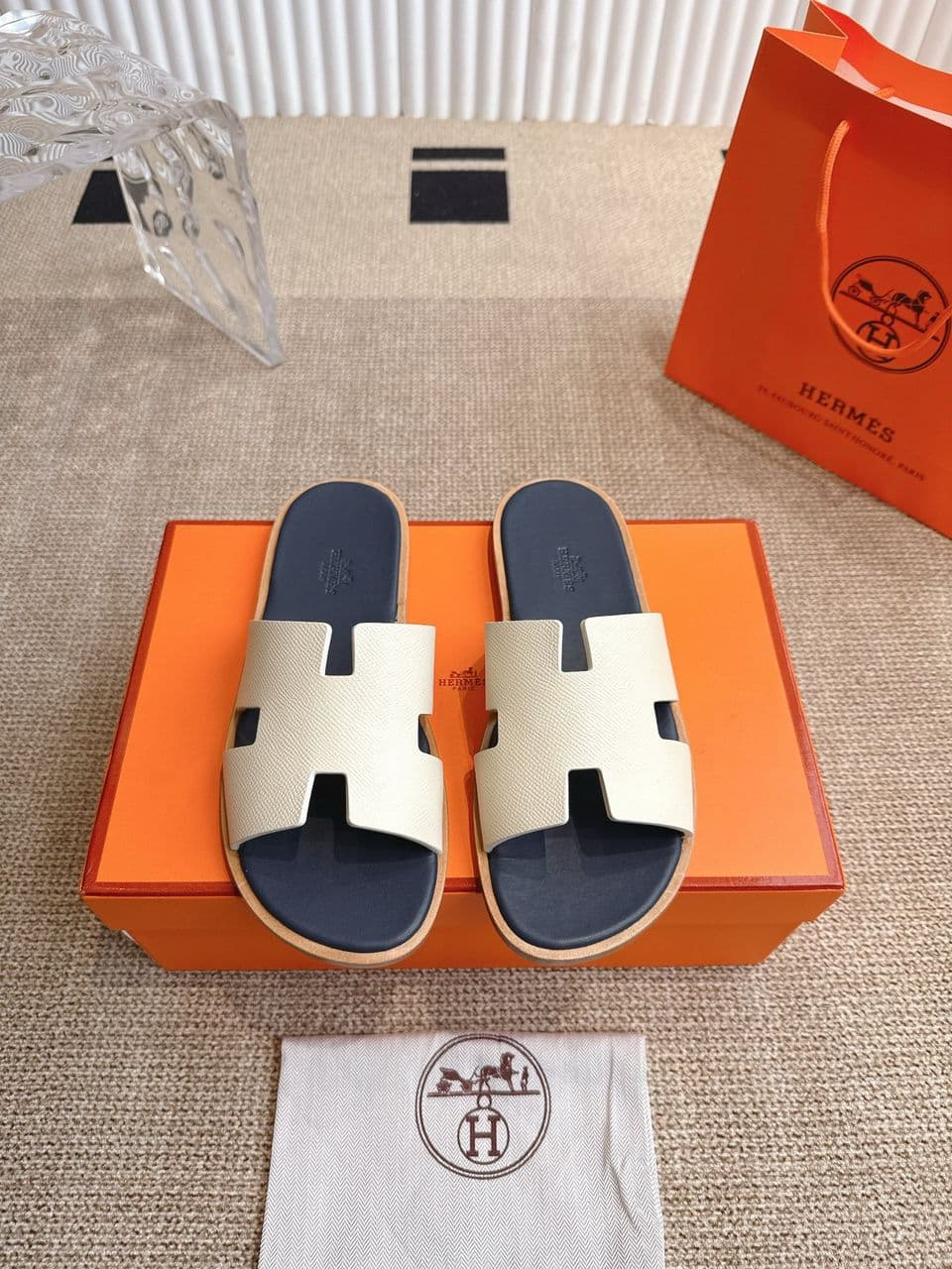 Hermes Izmir Sandal Blanc de Paris. – Moda