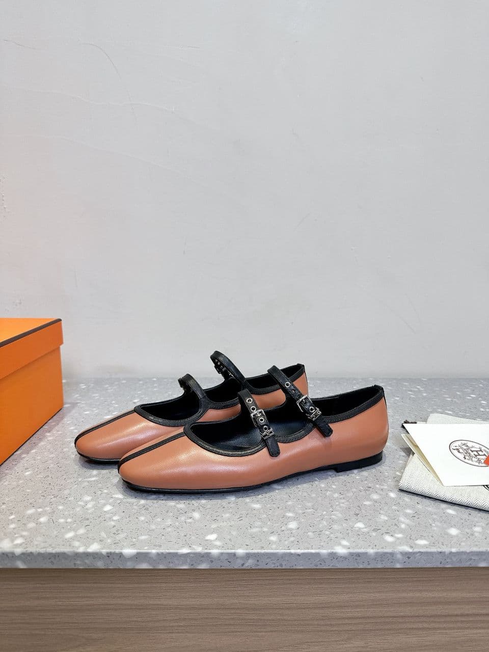 Hermès Lilia Mary Jane Ballet Flats Rose/Black . – Moda