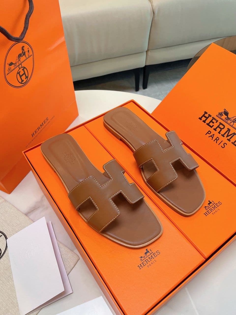 Hermes Oran Sandal Gold. – Moda