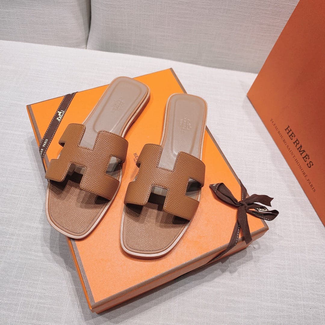 Hermes Oran Sandal Gold Box Calfskin Leathe – Moda