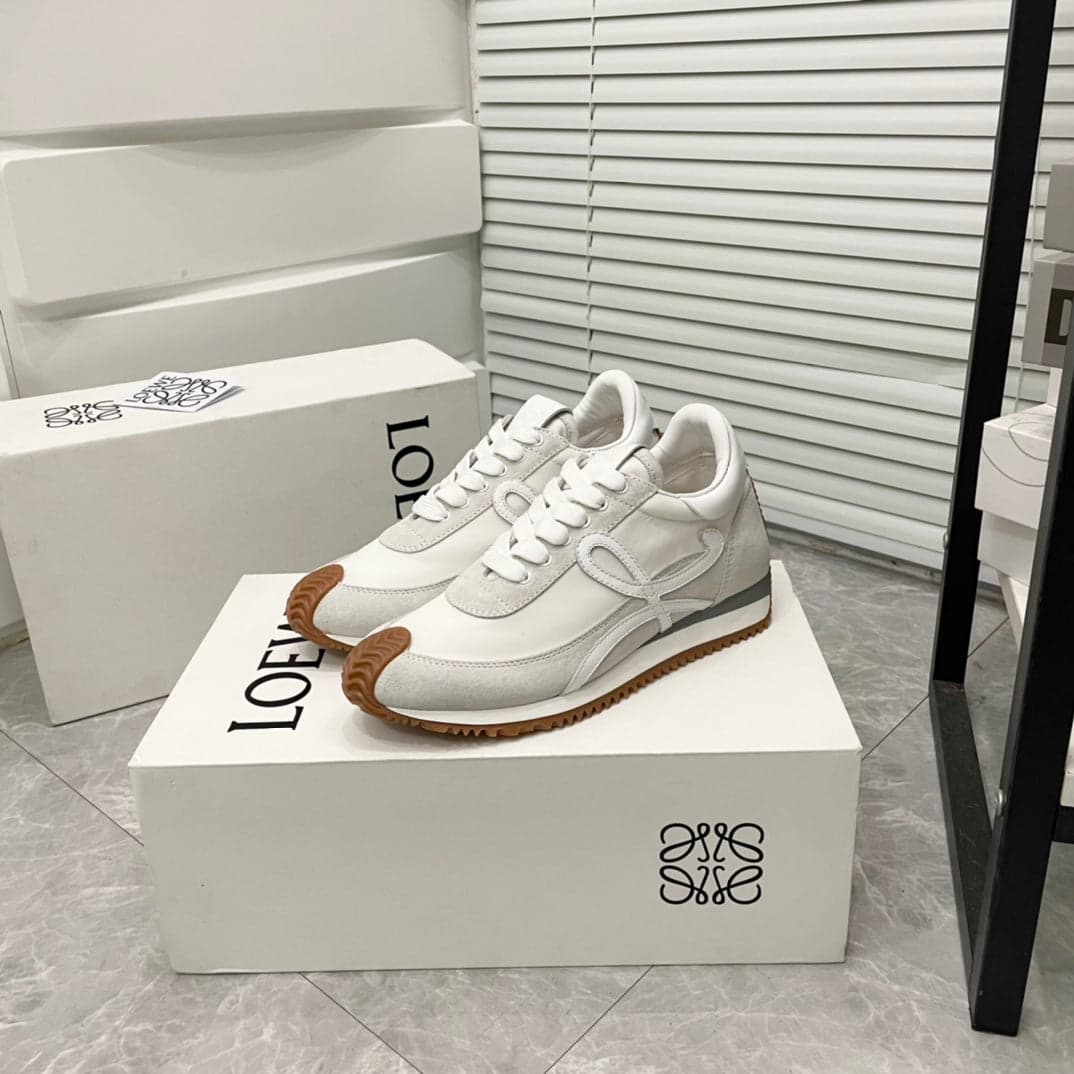 LOEWE Flow Runner White Suede – Moda
