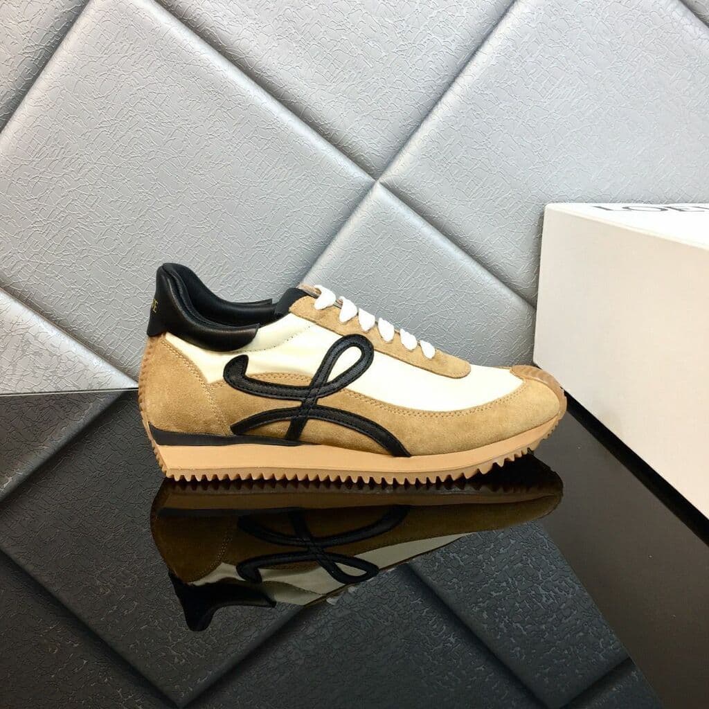 Loewe Flow Runner Sneakers - Gold Black – Moda