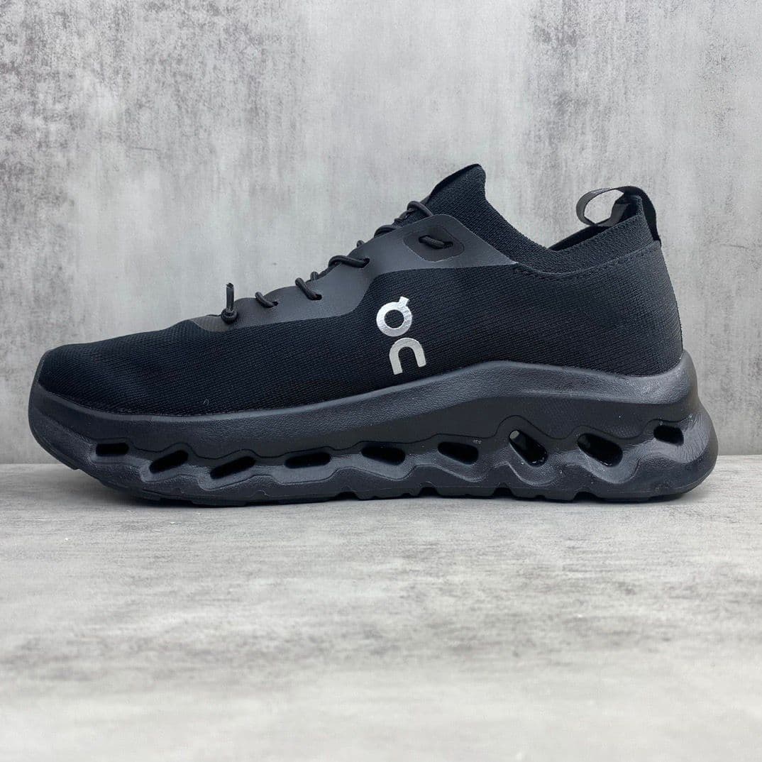 LOEWE x On Cloudtilt Black – Moda