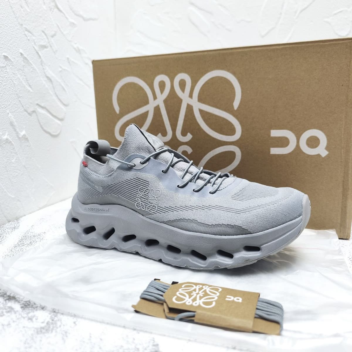 LOEWE x On Cloudtilt Grey (Pronta entrega) – Moda