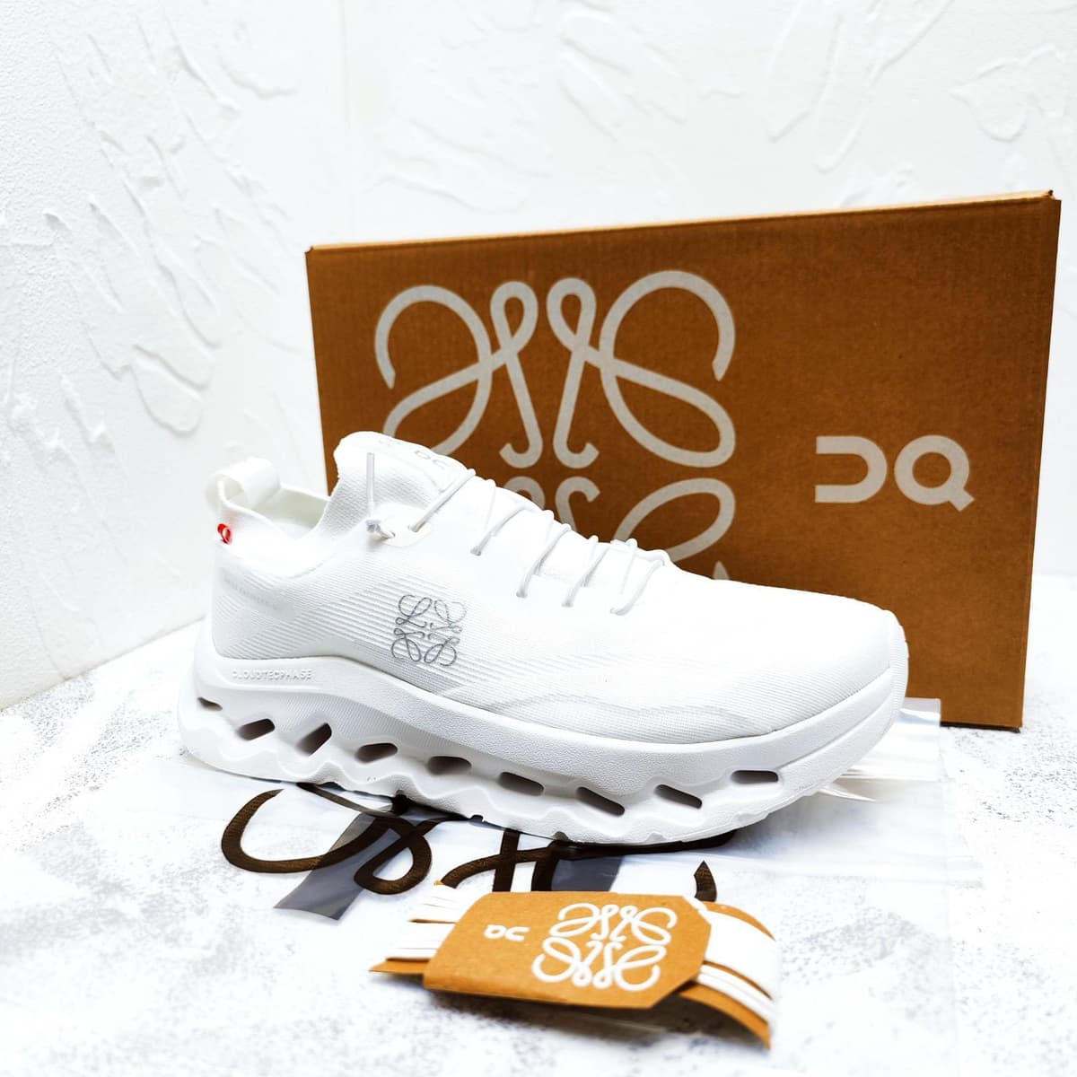 LOEWE x On Cloudtilt White – Moda