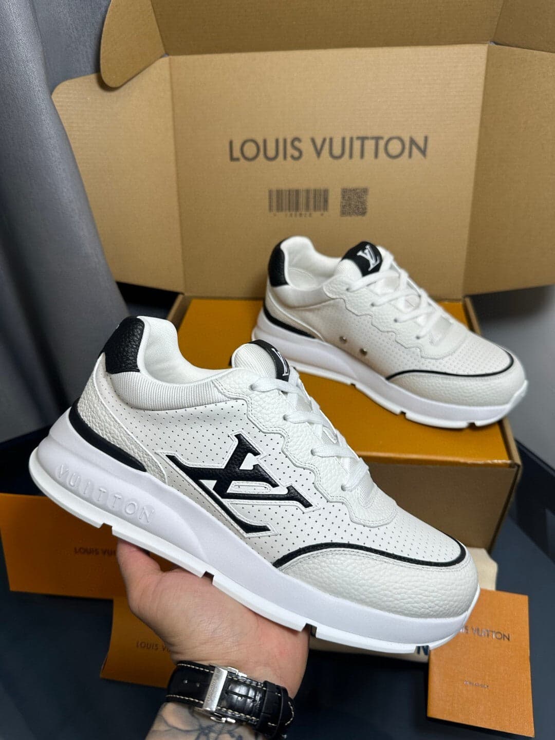 Louis Vuitton classic white black – Moda