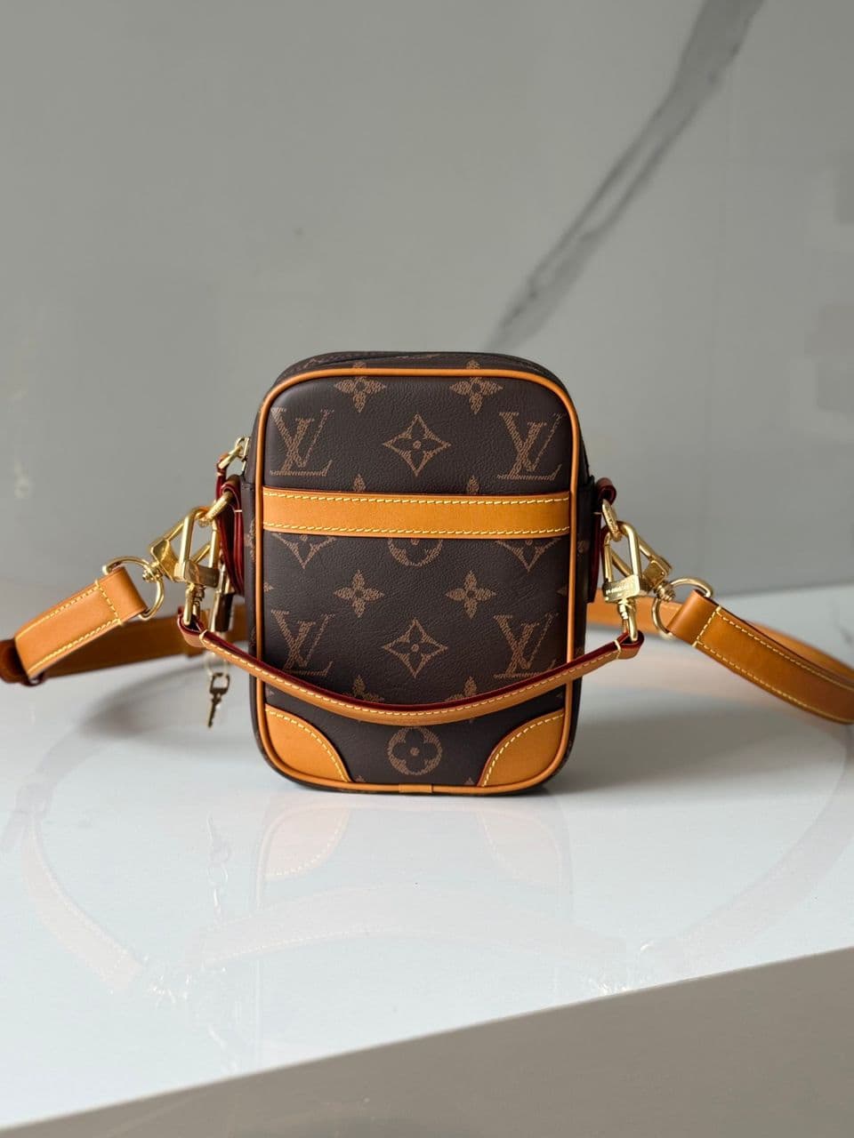 Louis Vuitton Danube Monogram – Moda