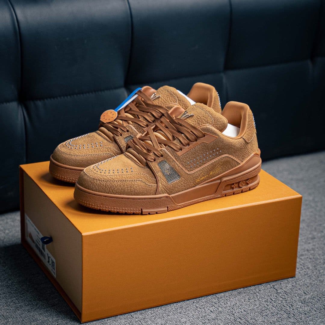 LV Trainer Brown. – Moda