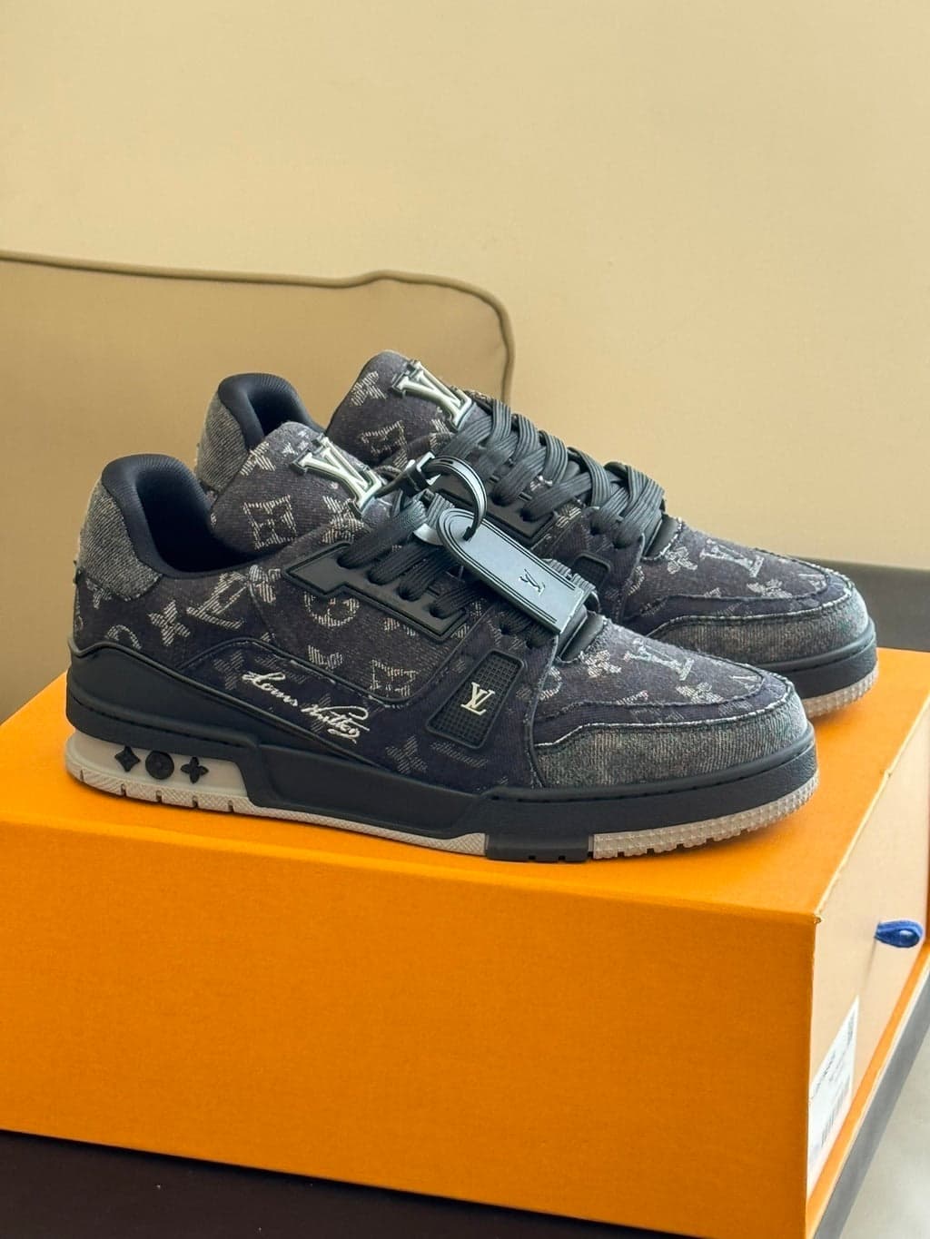 TRAINER BAIXO PRETO CINZA – Moda