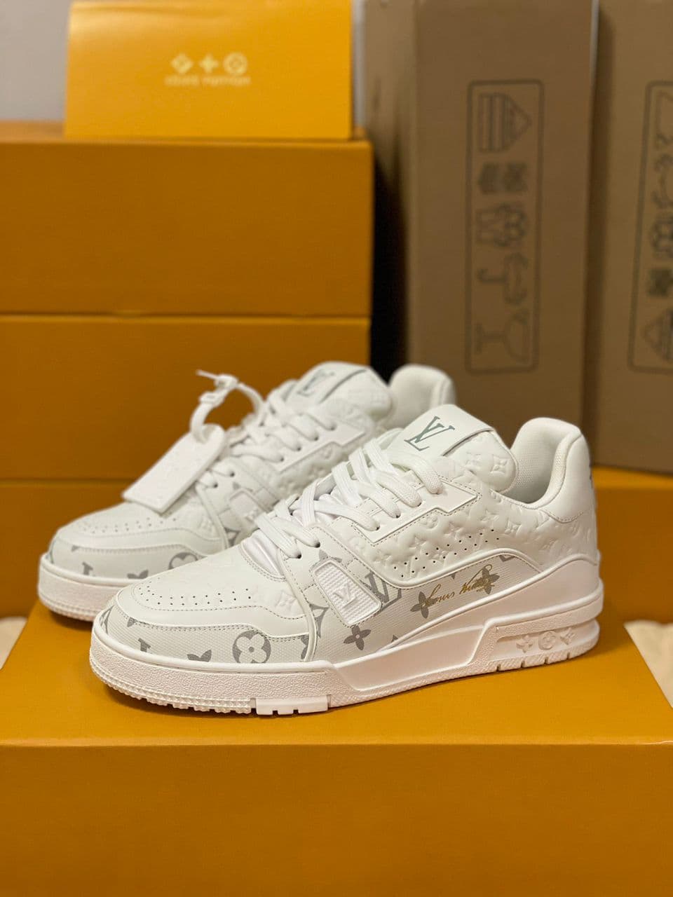 Louis Vuitton Trainer Low White – Moda