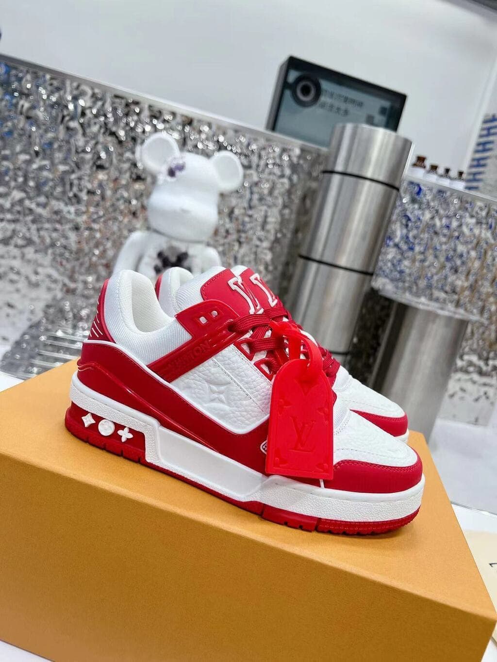 Louis Vuitton Trainer Red White – Moda